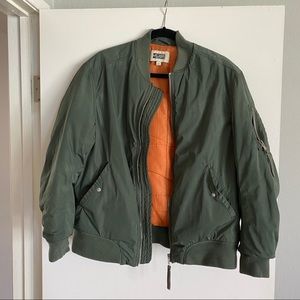 OVERSIZED PUFFER BOMBER JACKET